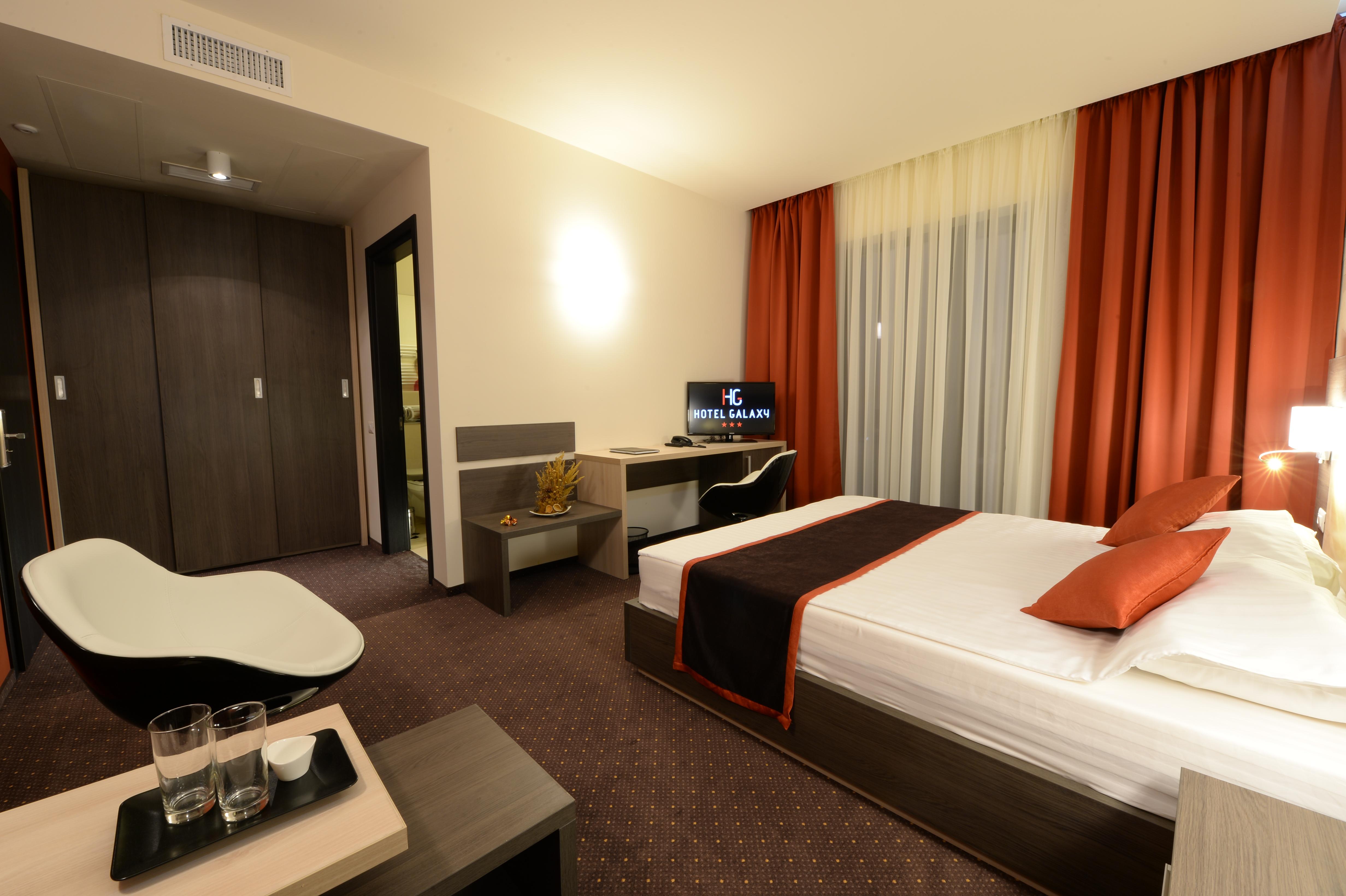 Hotel Galaxy Dumbravita  Eksteriør billede