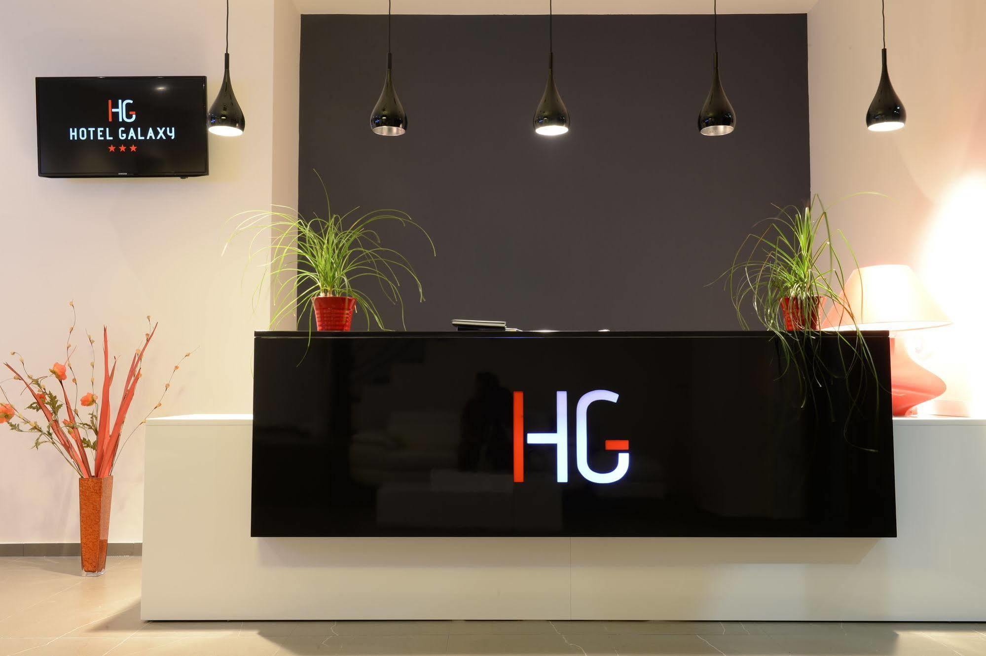 Hotel Galaxy Dumbravita  Eksteriør billede